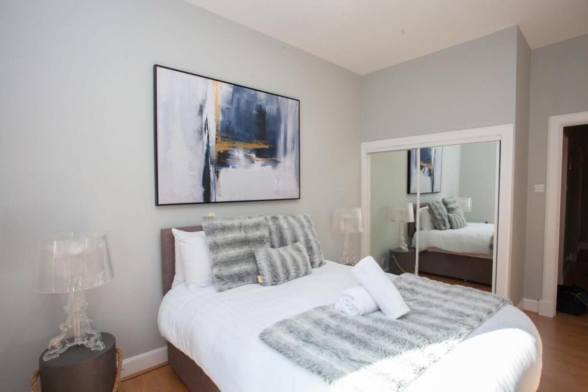 Modern And Refurbished Flat In Merchant City グラスゴー エクステリア 写真