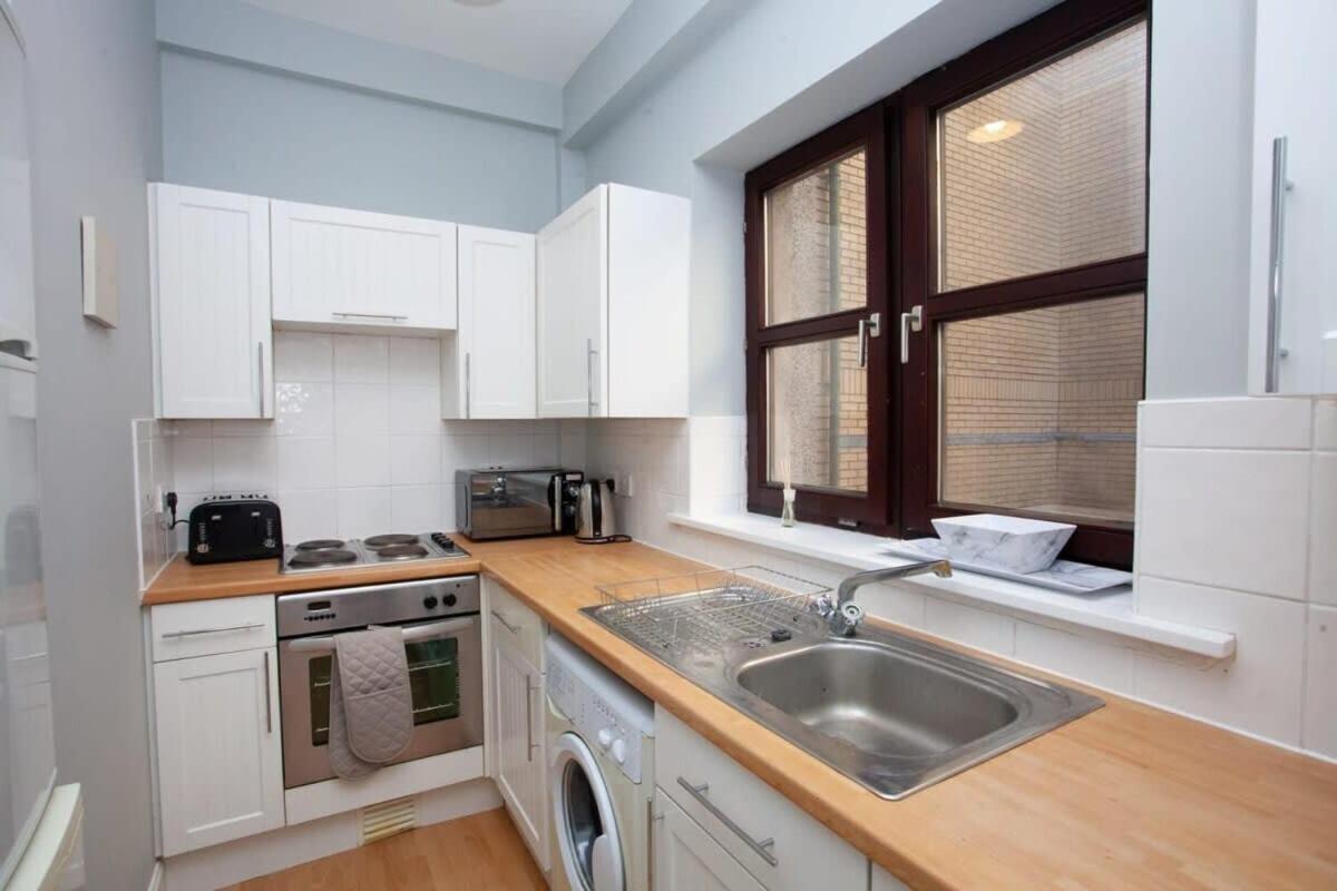 Modern And Refurbished Flat In Merchant City グラスゴー エクステリア 写真
